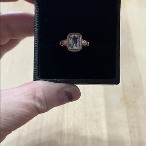 Vintage 10k Yellow Gold Blue Spinel Ring